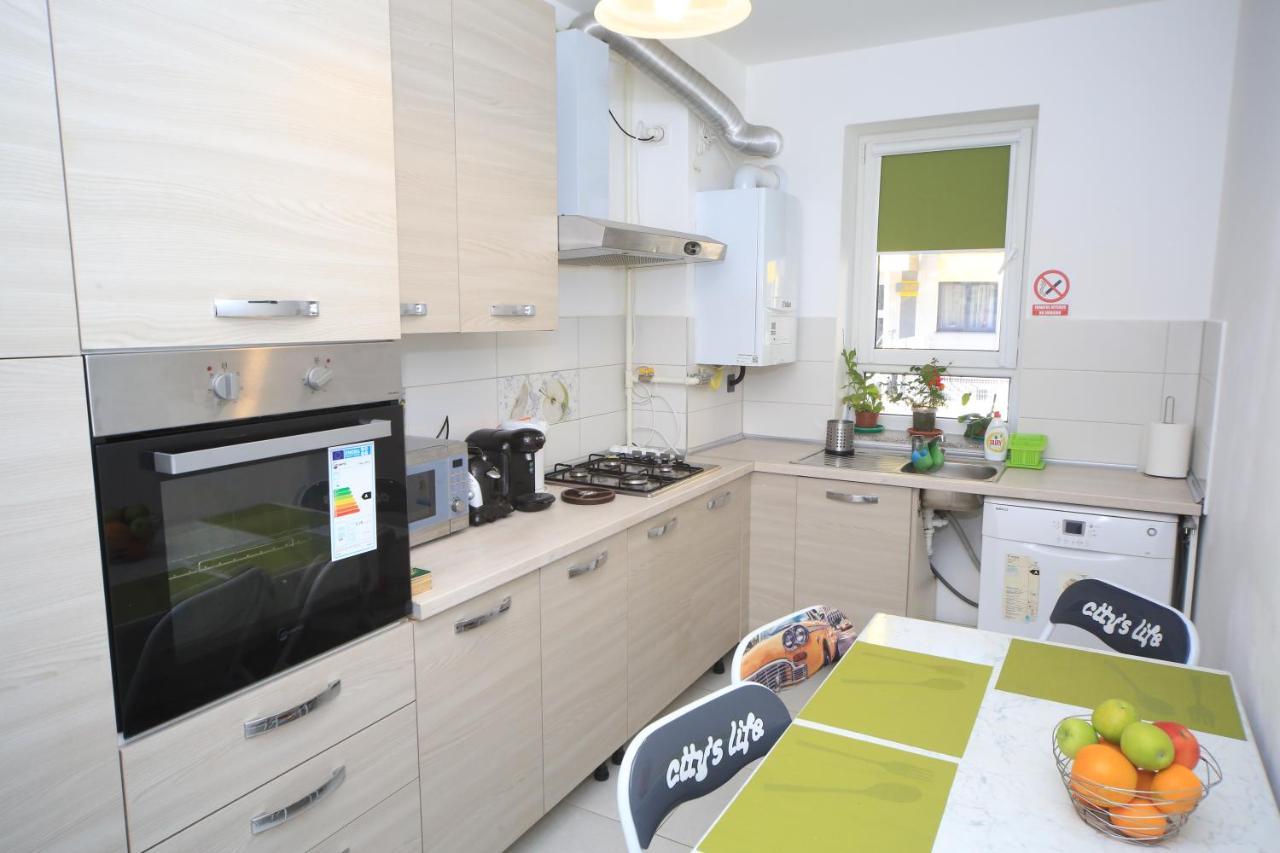 Happy Family Apartment Brasov Exterior photo